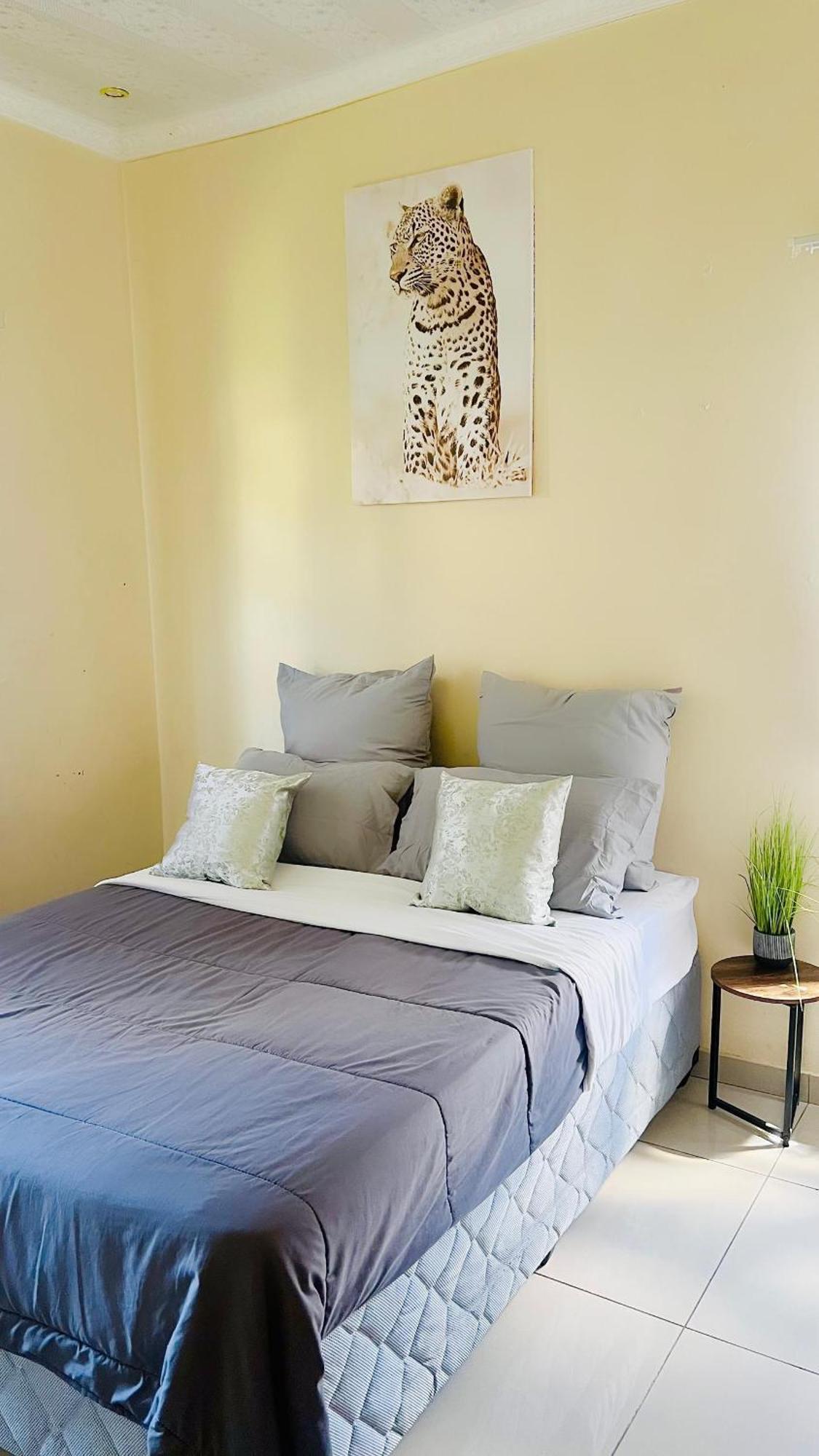 Zakhele Guest House มันซีนี ภายนอก รูปภาพ